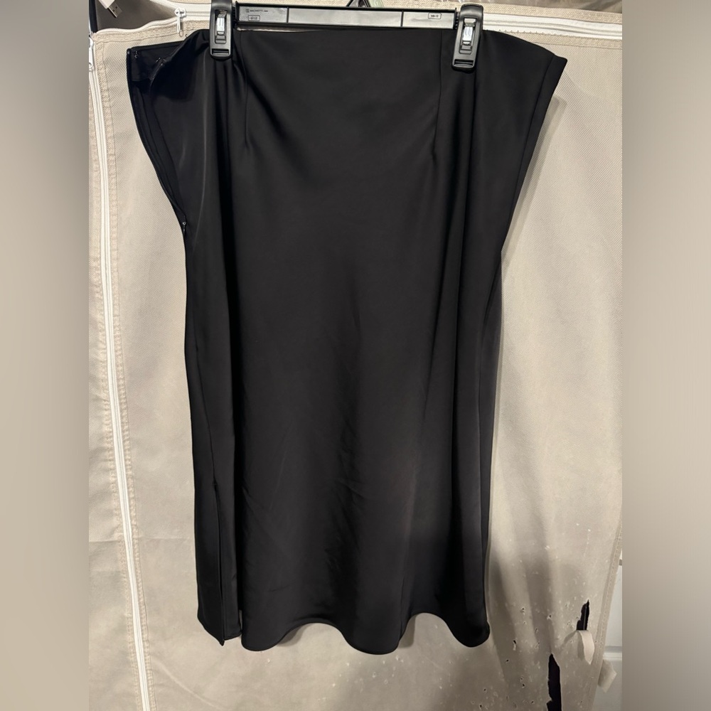 Calf length silk skirt black size XXL 14/16